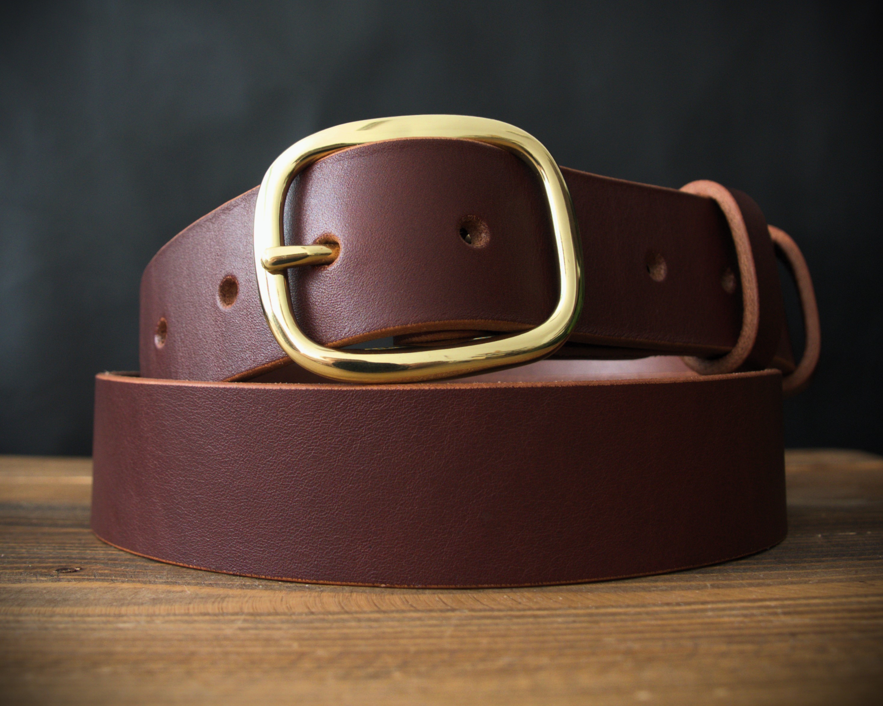 Kožené opasky do riflí