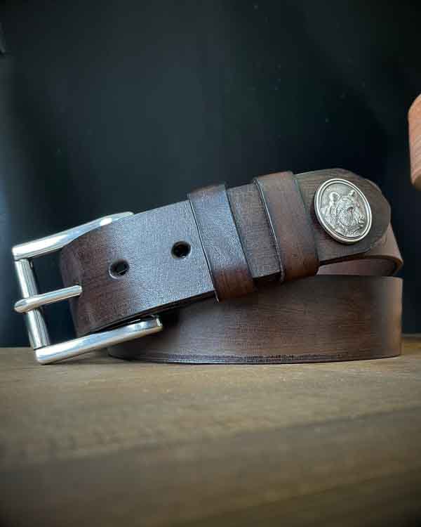 Tmavohnedý poľovnícky opasok Medveď - Concho