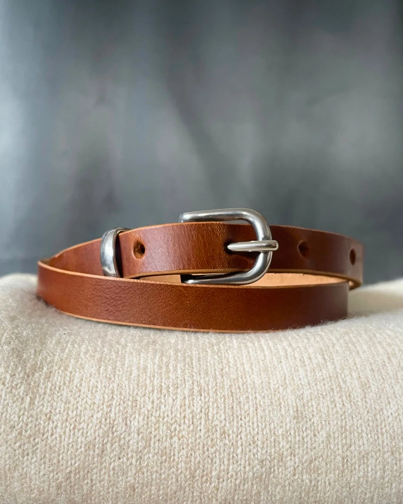 Dámsky svetlohnedý kožený opasok