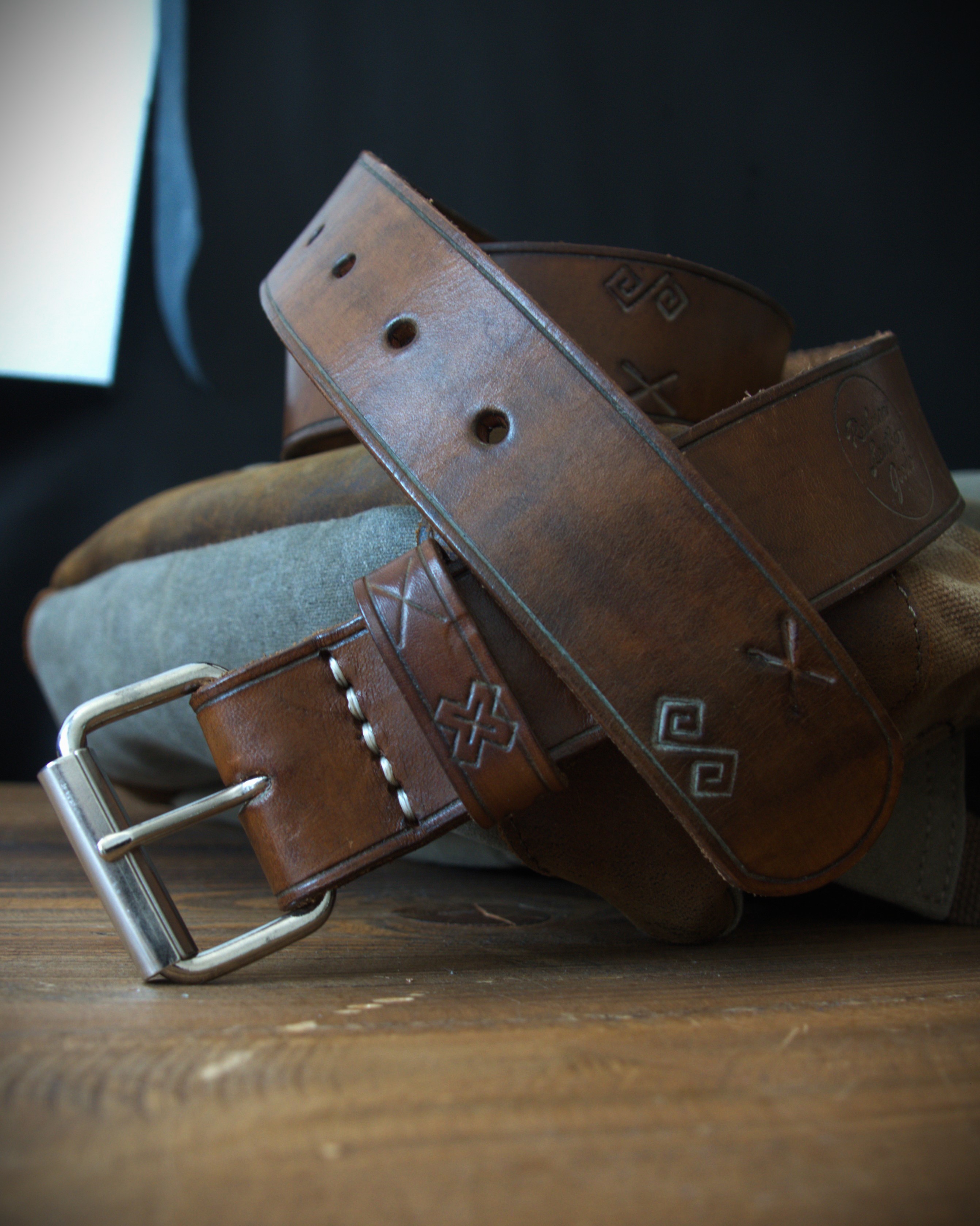 Kožený opasok Čičmany Walnut Brown 