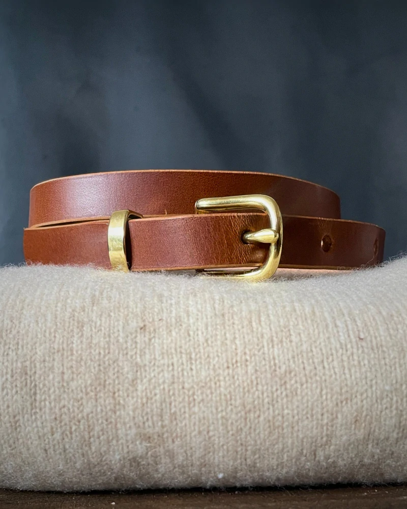 Dámsky svetlohnedý kožený opasok