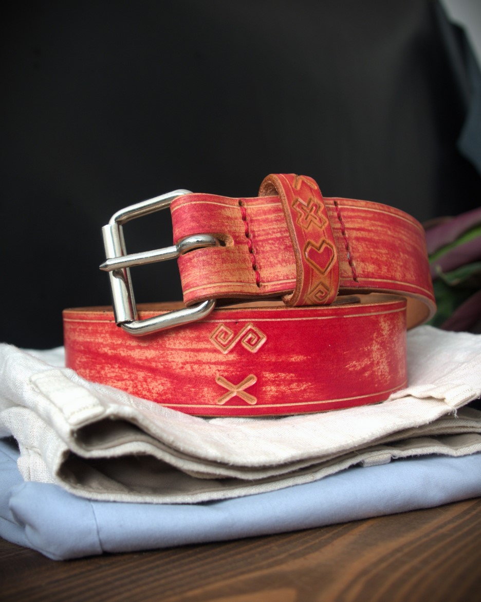 Kožený opasok Čičmany Vintage Red 