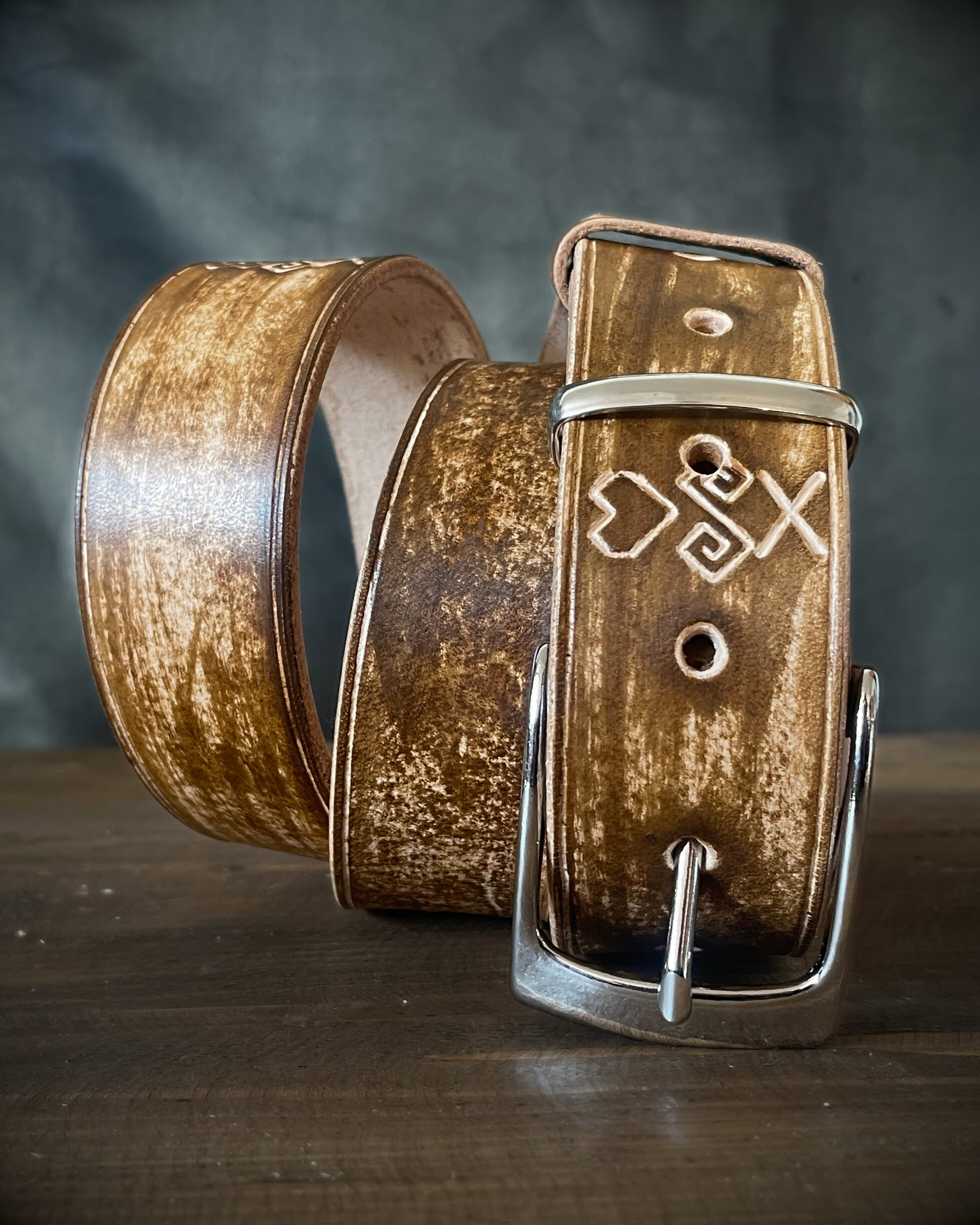 Kožený opasok Čičmany Vintage Walnut Brown