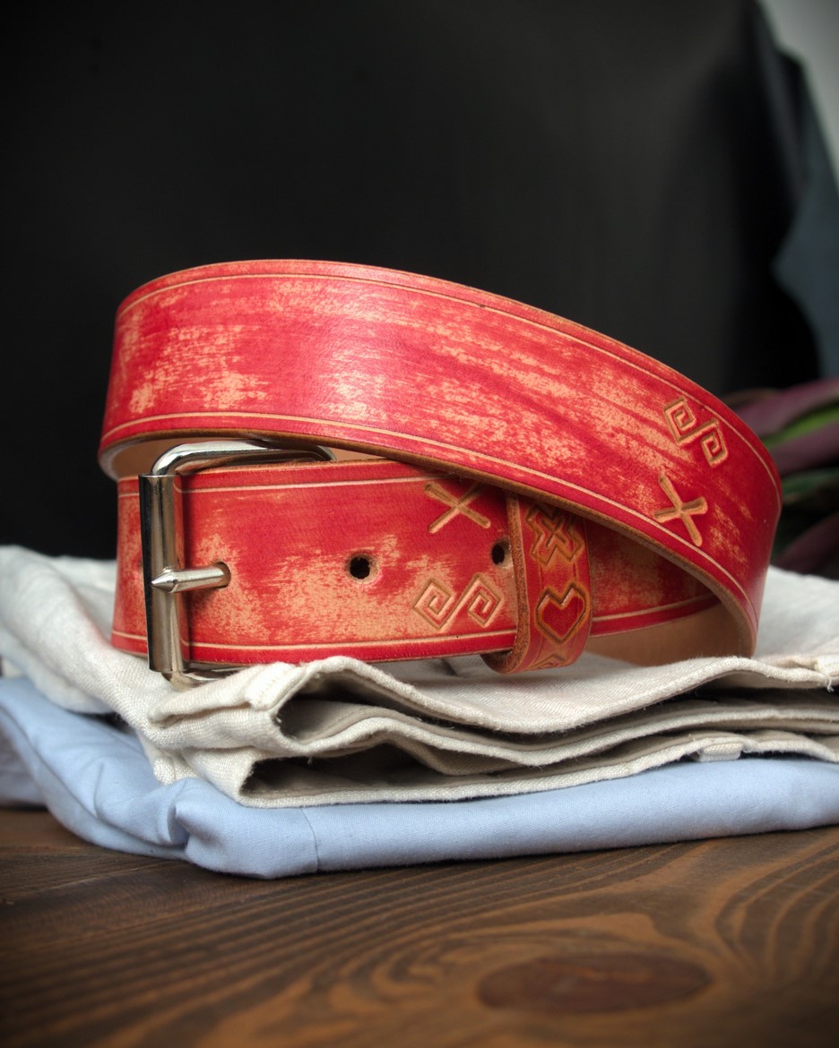 Kožený opasok Čičmany Vintage Red 
