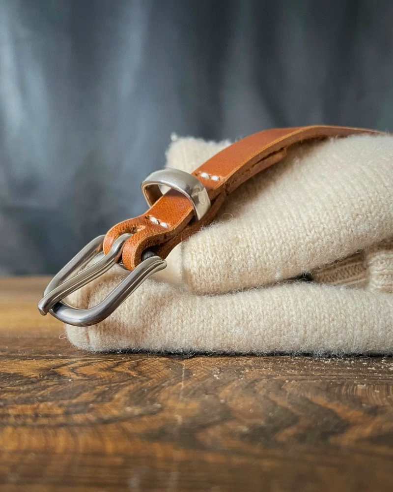 Dámsky svetlohnedý kožený opasok