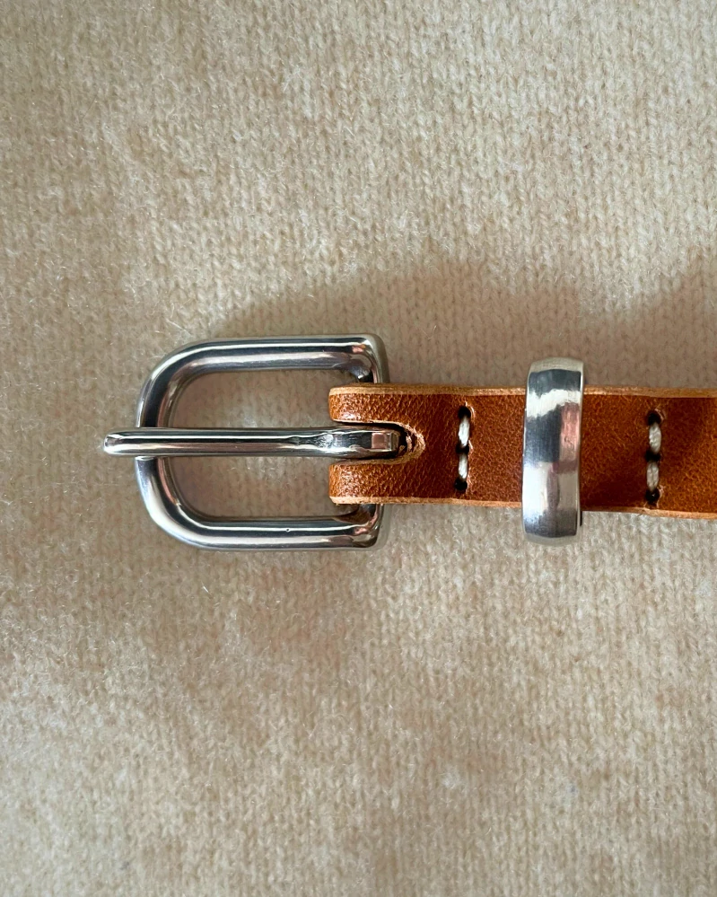 Dámsky svetlohnedý kožený opasok