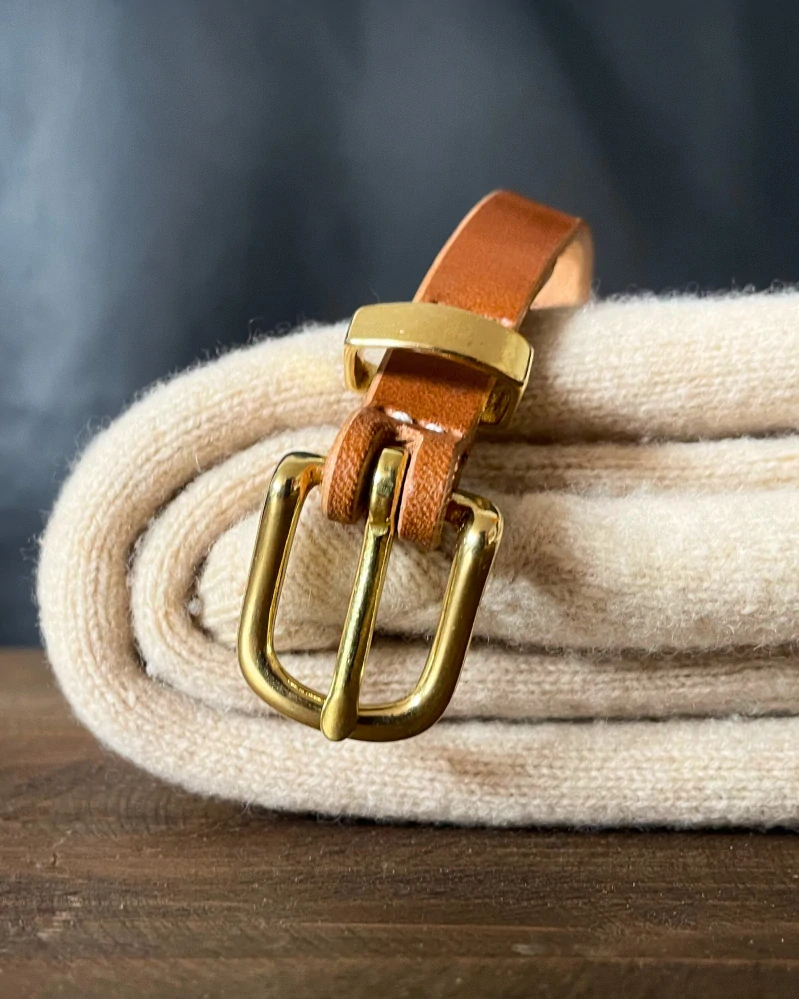 Dámsky svetlohnedý kožený opasok