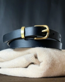 Dámsky čierny kožený opasok